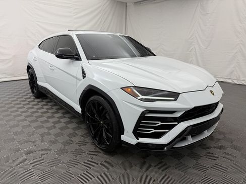 Used 2021 Lamborghini Urus image 4