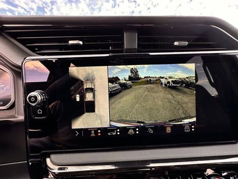 New 2026 GMC Sierra 2500 AT4 w/ AT4 Premium Plus Package AWD/4WD image 25