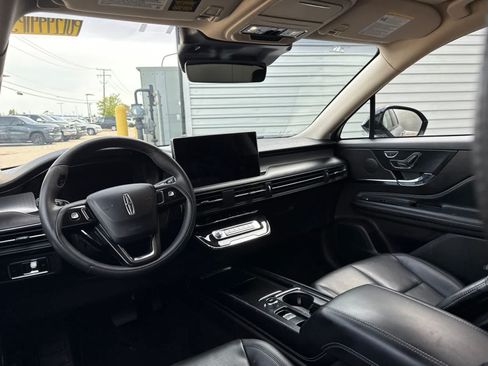 Used 2023 Lincoln Corsair AWD w/ Equipment Group 101A image 11