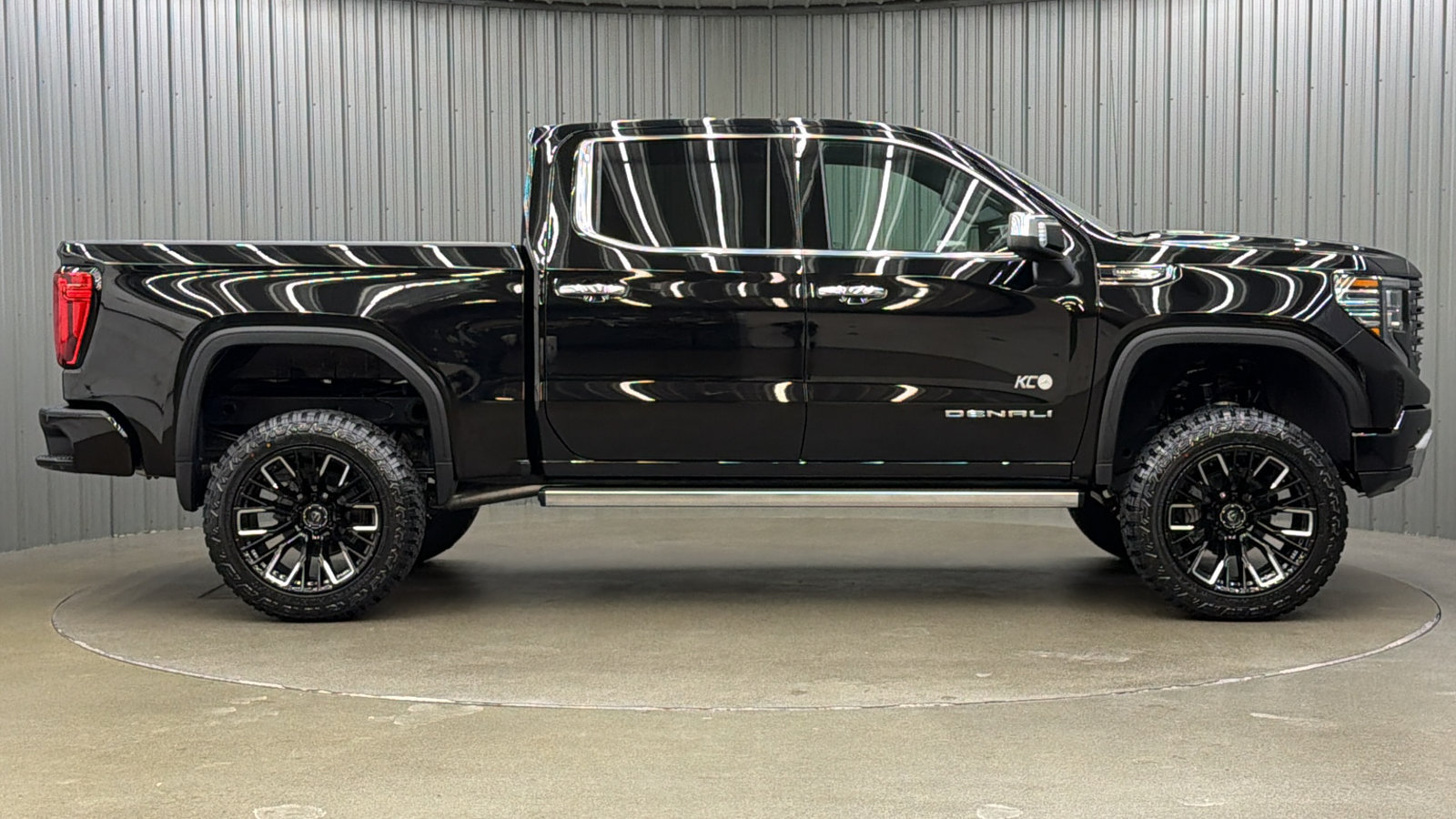 Used 2026 GMC Sierra 1500 Denali Ultimate AWD/4WD image 6