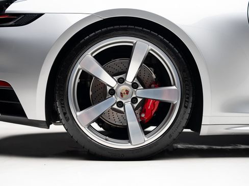 Used 2023 Porsche 911 Targa 4S AWD/4WD image 40