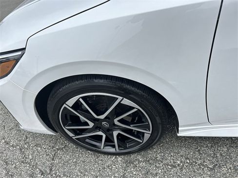 Certified 2024 Nissan Sentra SR w/ SR Premium Package image 10