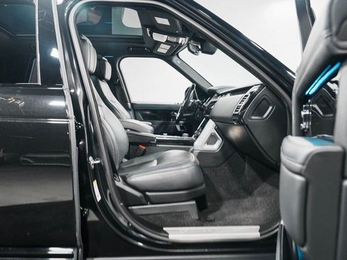 Used 2020 Land Rover Range Rover HSE image 34