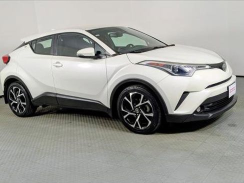 Used 2018 Toyota C-HR XLE image 9