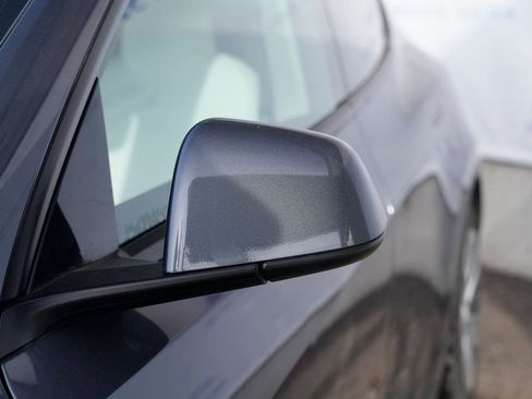 Used 2023 Tesla Model Y 2WD image 10