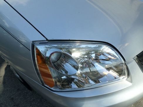 Used 2007 Mitsubishi Galant ES FWD image 12