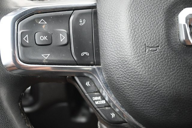 Used 2025 RAM 1500 Laramie AWD/4WD image 13