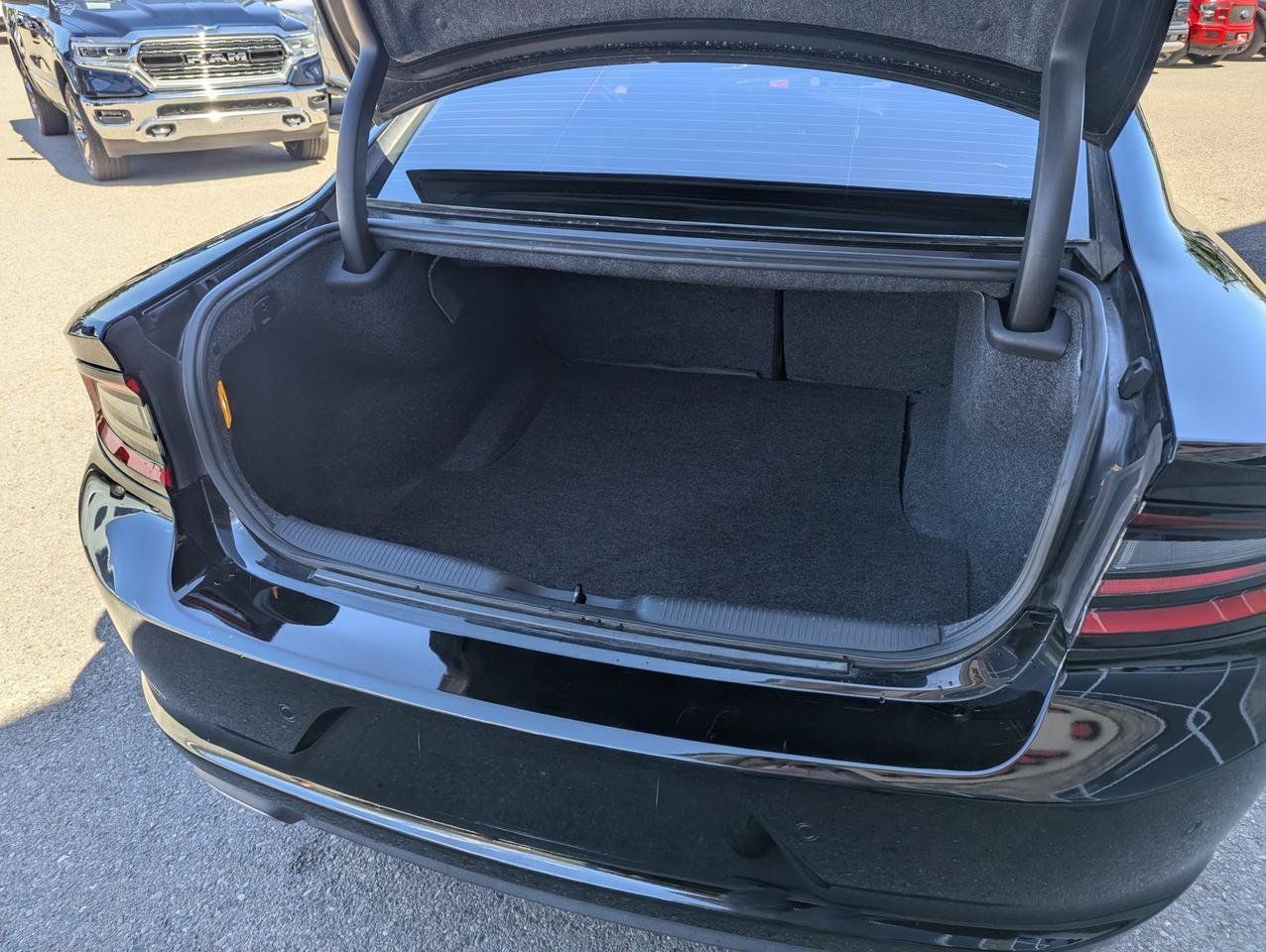 Used 2022 Dodge Charger SXT w/ Leather Interior Group RWD image 29