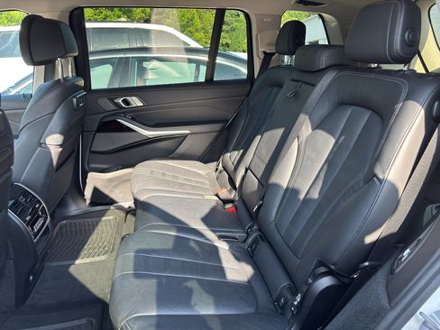 Used 2020 BMW X7 xDrive40i w/ Premium Package AWD/4WD image 10