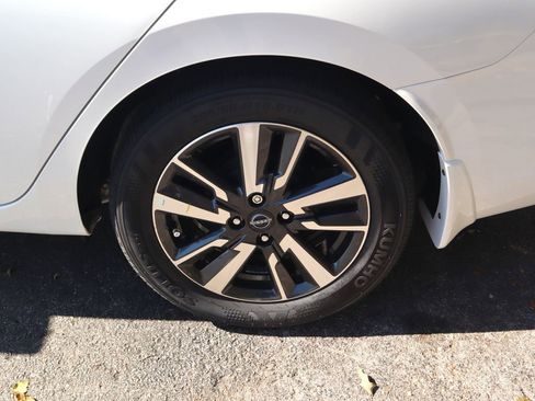 New 2025 Nissan Versa SV w/ Trunk Package image 8