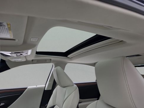New 2025 Lexus ES 350 w/ Premium Package image 14