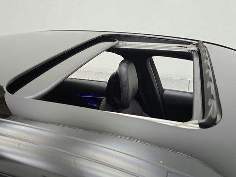 Used 2022 Mercedes-Benz C 300 Sedan image 19