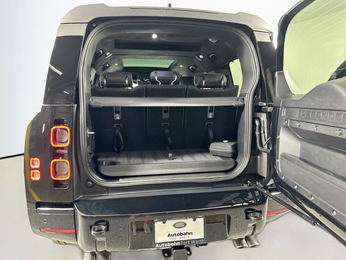 New 2025 Land Rover Defender 130 V8 image 21