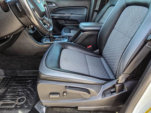 Used 2018 Chevrolet Colorado Z71 image 18