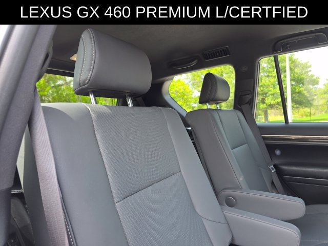 Used 2023 Lexus GX 460 Premium w/ Accessory Package AWD/4WD image 14