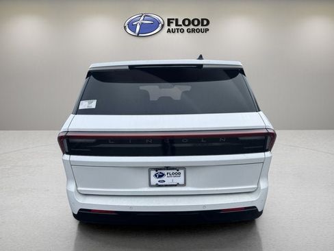 New 2026 Lincoln Navigator Reserve w/ Jet Appearance Package AWD/4WD image 6