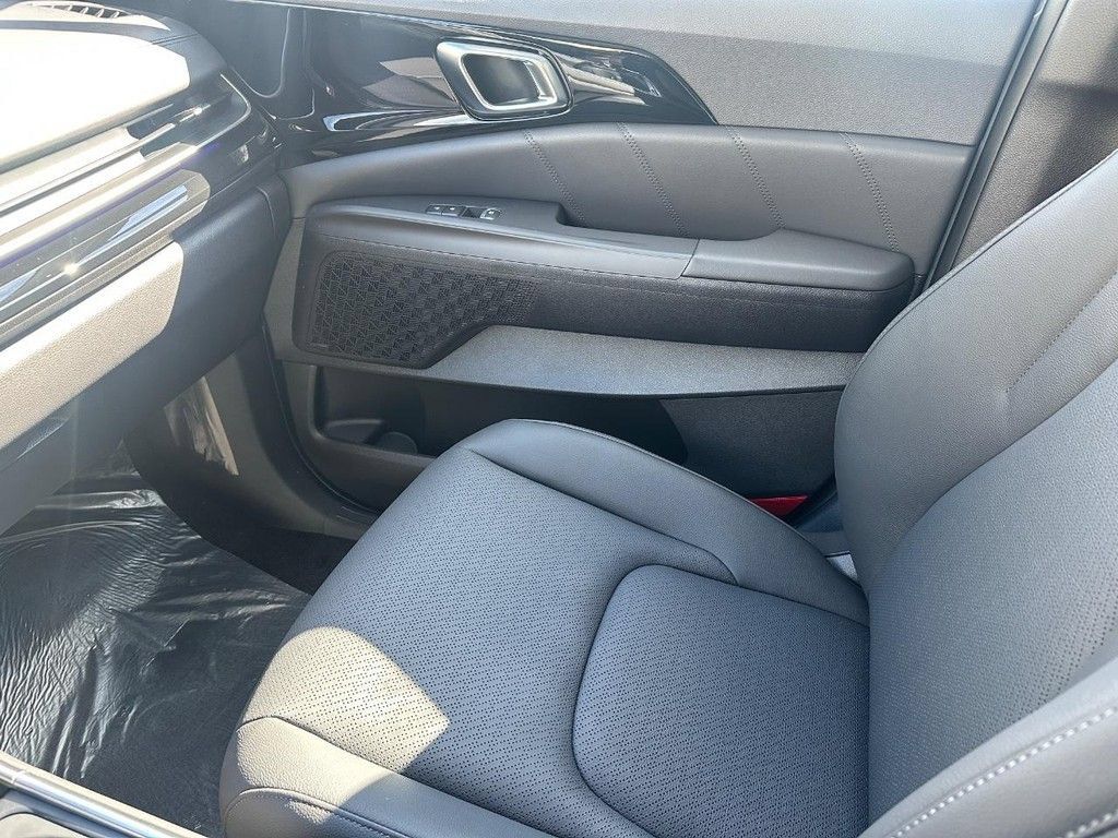 New 2026 Kia Carnival SX Prestige FWD image 23