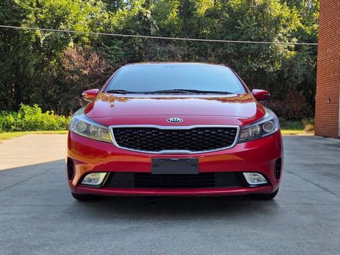 Used 2018 Kia Forte S w/ S Technology Plus Package FWD image 2