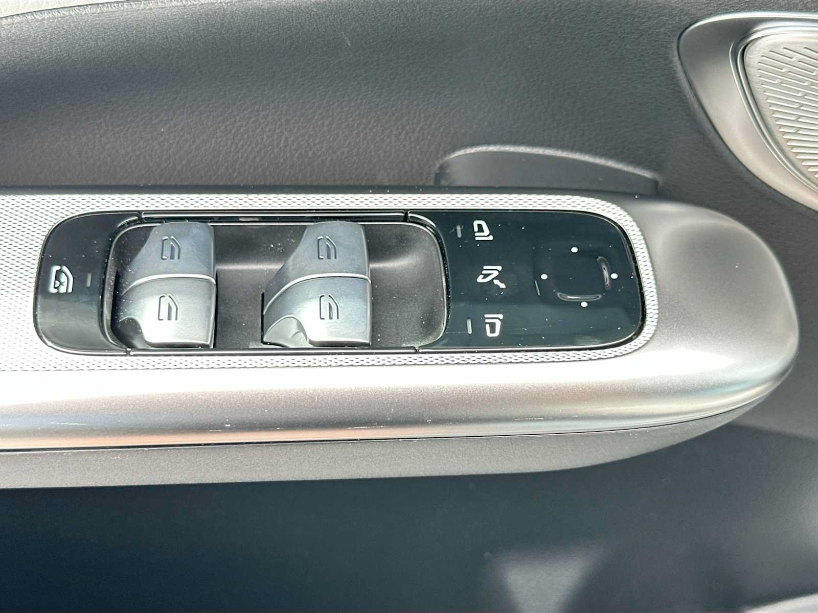 Used 2026 Mercedes-Benz GLC 300 image 18