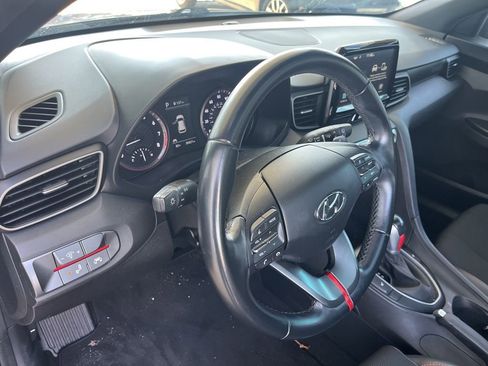 Used 2020 Hyundai Veloster 2.0 Premium FWD image 9