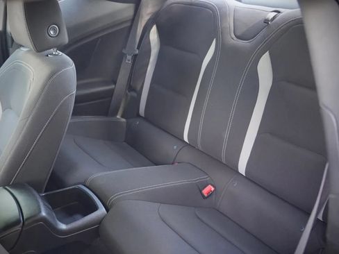 Used 2018 Chevrolet Camaro LT RWD image 11