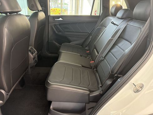 Certified 2024 Volkswagen Tiguan SEL R-Line AWD/4WD image 24