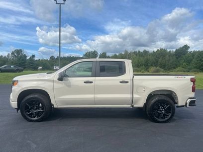 New 2026 Chevrolet Silverado 1500 Custom w/ Turbomax Blackout Package