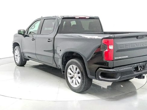 Used 2019 Chevrolet Silverado 1500 Custom w/ Custom Value Package image 5