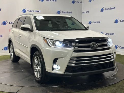 Used 2019 Toyota Highlander Limited image 1