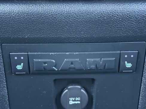 Used 2016 RAM 1500 Laramie AWD/4WD image 29