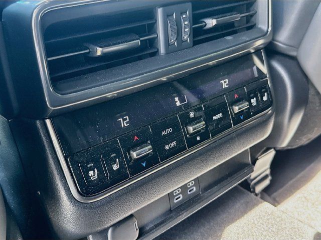 Used 2024 Lexus LX 600 4WD w/ Appearance Package image 25