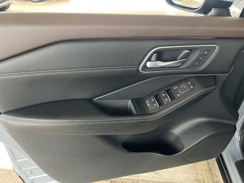 Certified 2021 Nissan Rogue Platinum AWD/4WD image 7