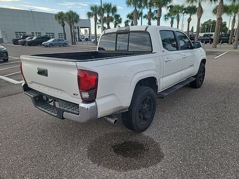 Used 2018 Toyota Tacoma SR5 RWD image 3