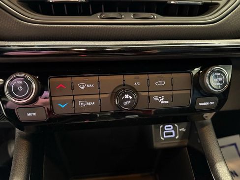 New 2026 Jeep Compass Latitude AWD/4WD image 19