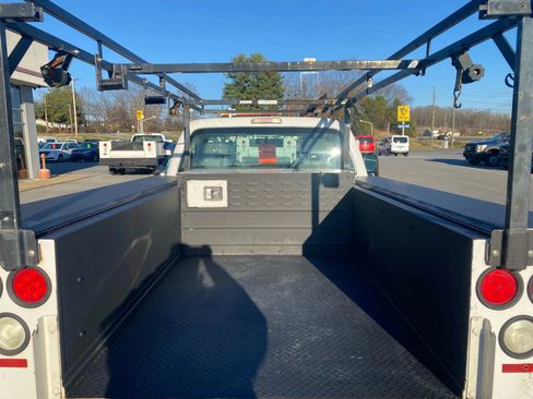 Used 2015 Ford F250 XL w/ Power Equipment Group image 27