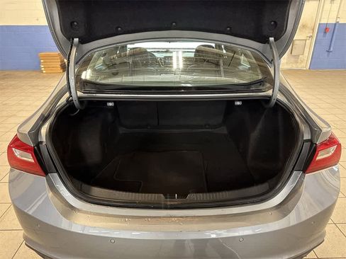 Used 2024 Chevrolet Malibu LT image 11