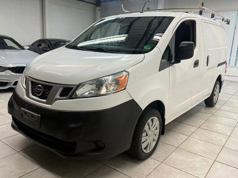 Used 2017 Nissan NV200 S image 3