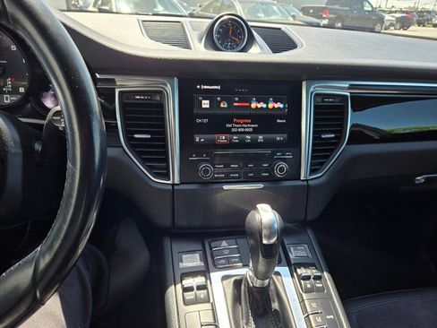 Used 2017 Porsche Macan image 15