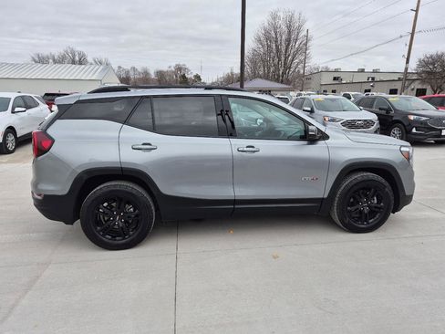 Used 2023 GMC Terrain AT4 image 4