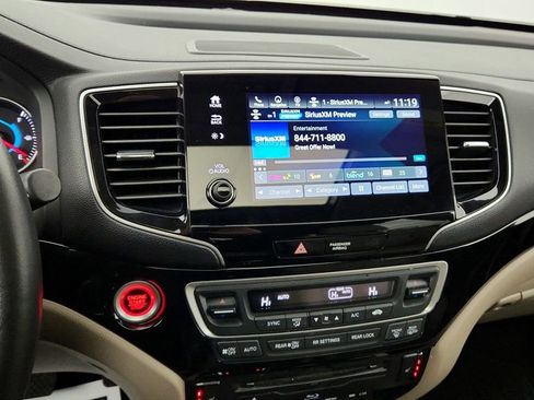 Used 2022 Honda Pilot Touring image 18