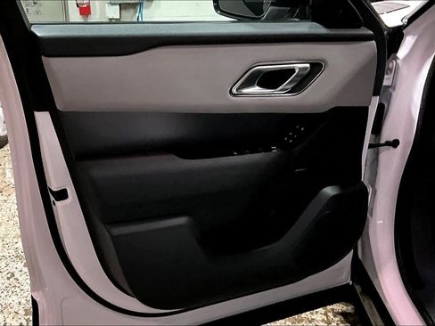 Used 2024 Land Rover Range Rover Velar Dynamic SE image 21