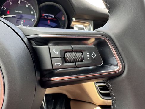 New 2025 Porsche Macan image 36