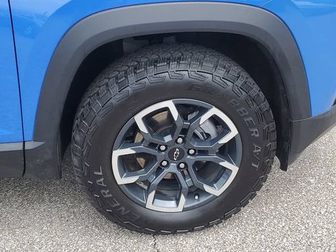 Used 2025 Chevrolet Equinox ACTIV AWD/4WD image 6
