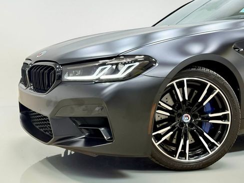 Used 2023 BMW M5 image 5