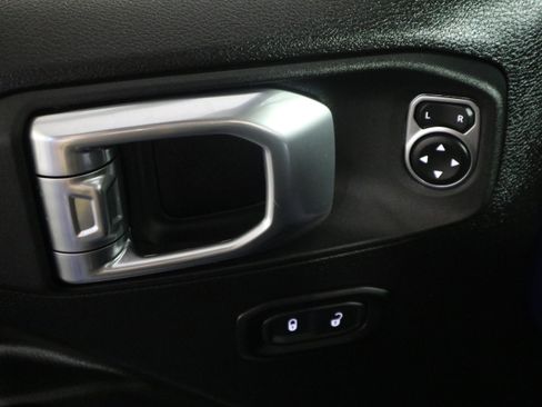 Used 2022 Jeep Gladiator Sport AWD/4WD image 34