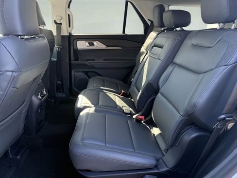 New 2026 Ford Explorer Active w/ Active Comfort Package AWD/4WD image 10