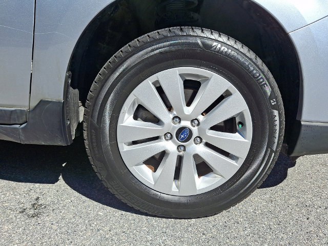 Used 2019 Subaru Outback 2.5i AWD/4WD image 13