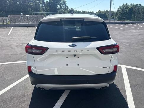 Used 2023 Ford Escape SE w/ PHEV Premium Package FWD image 7