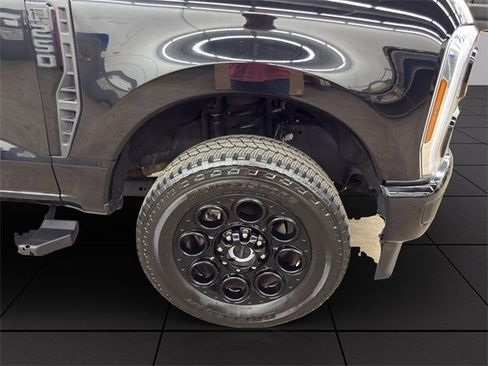 Used 2024 Ford F250 Lariat w/ Black Appearance Package image 36