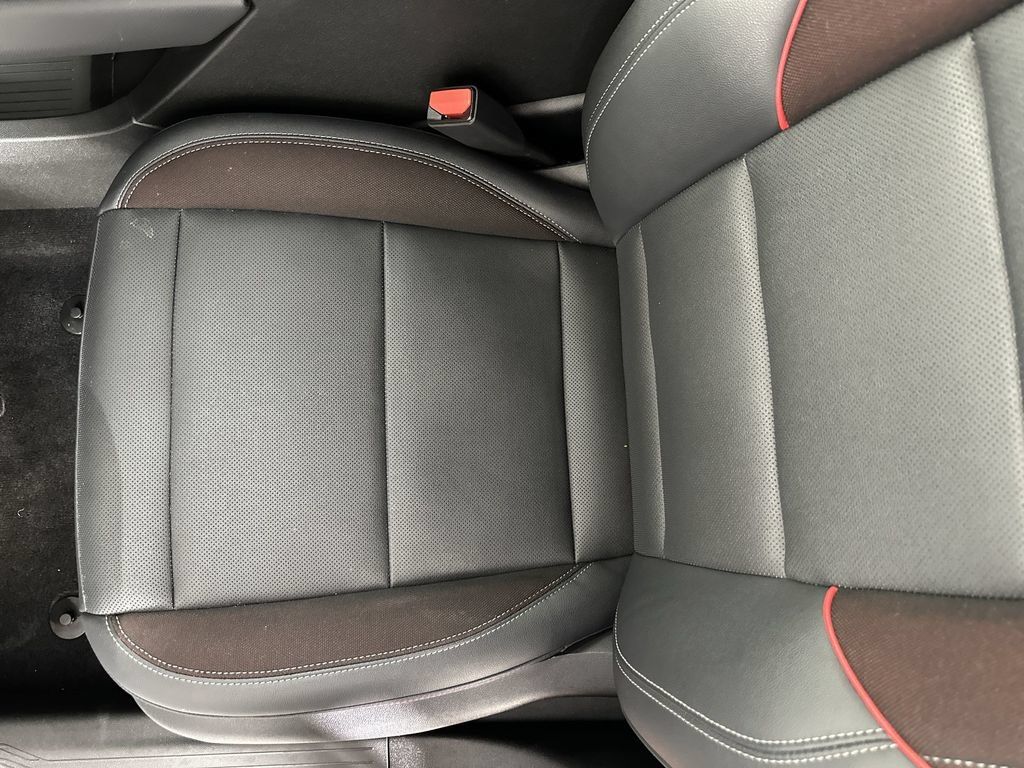 Used 2024 Chevrolet Equinox EV RS FWD image 21